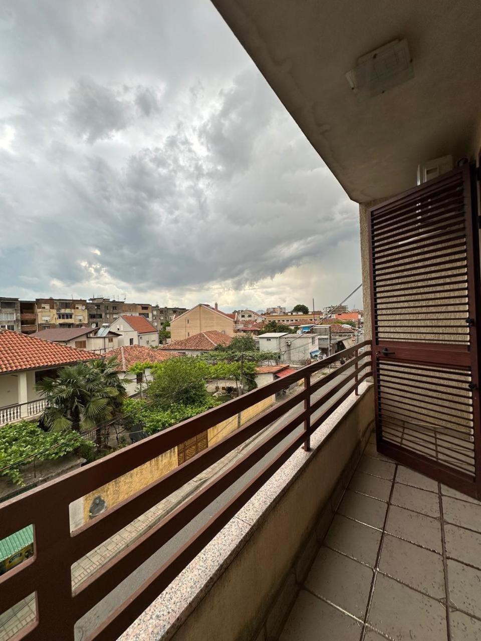 Host Apartments Shkodër Extérieur photo